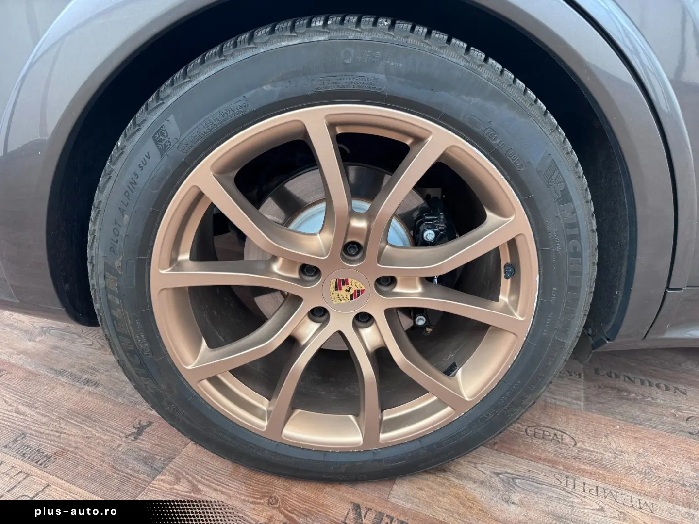 PORSCHE E-Hybrid Coupé   InnoDrive   BOSE   Matrix   21