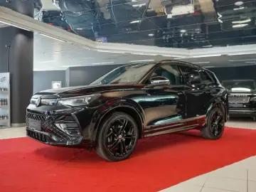 VW Tiguan 2.0 TDI 4M R-Line AHK ACC HUD LED IQDriv