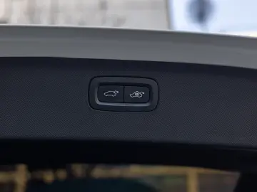 Volvo XC90 T8 PHEV 7 Locuri H&K 360 HUD Panoramic Keyless