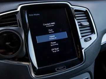 Volvo XC90 T8 PHEV 7 Locuri H&K 360 HUD Panoramic Keyless