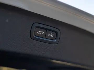 Volvo XC90 T8 PHEV 7 Locuri H&K 360 HUD Panoramic Keyless