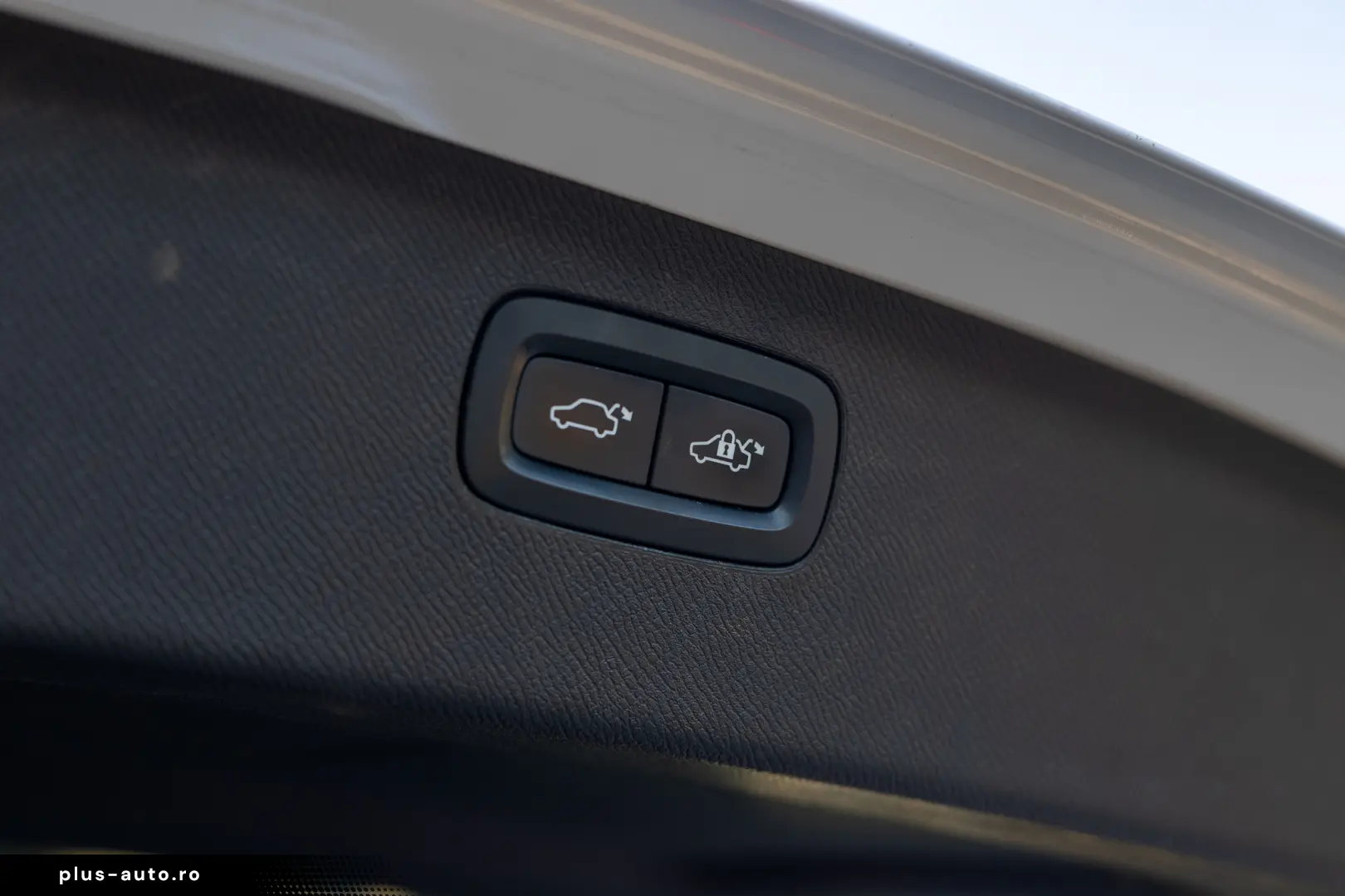 Volvo XC90 T8 PHEV 7 Locuri H&K 360 HUD Panoramic Keyless
