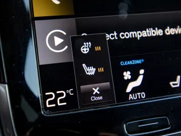 Volvo XC90 T8 PHEV 7 Locuri H&K 360 HUD Panoramic Keyless