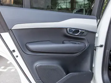 Volvo XC90 T8 PHEV 7 Locuri H&K 360 HUD Panoramic Keyless