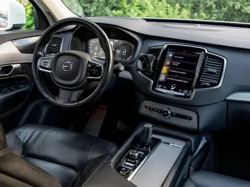 Volvo XC90 T8 PHEV 7 Locuri H&K 360 HUD Panoramic Keyless