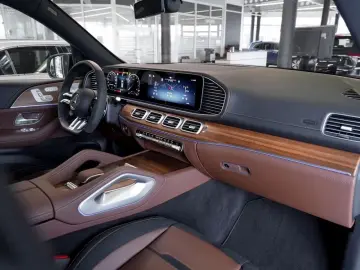 Mercedes-Benz GLE 53 AMG 4M  Night Panorama