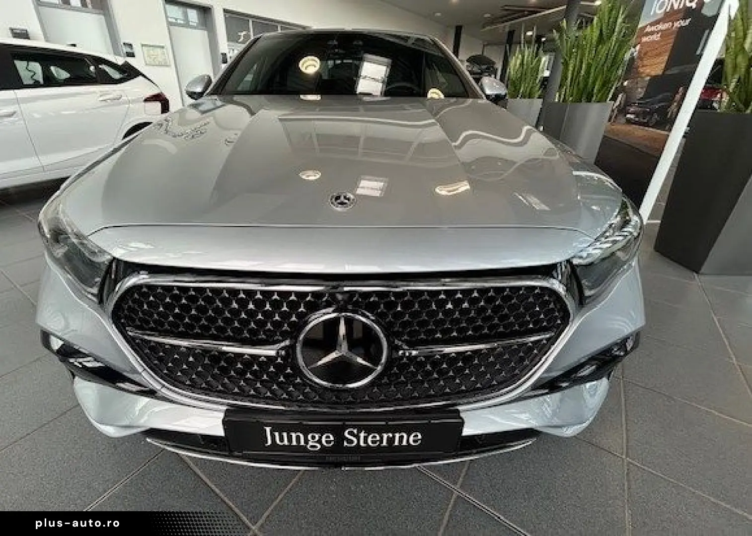 MERCEDES-BENZ E 450 4M AMG Pano Digital Light Distro&hellip;