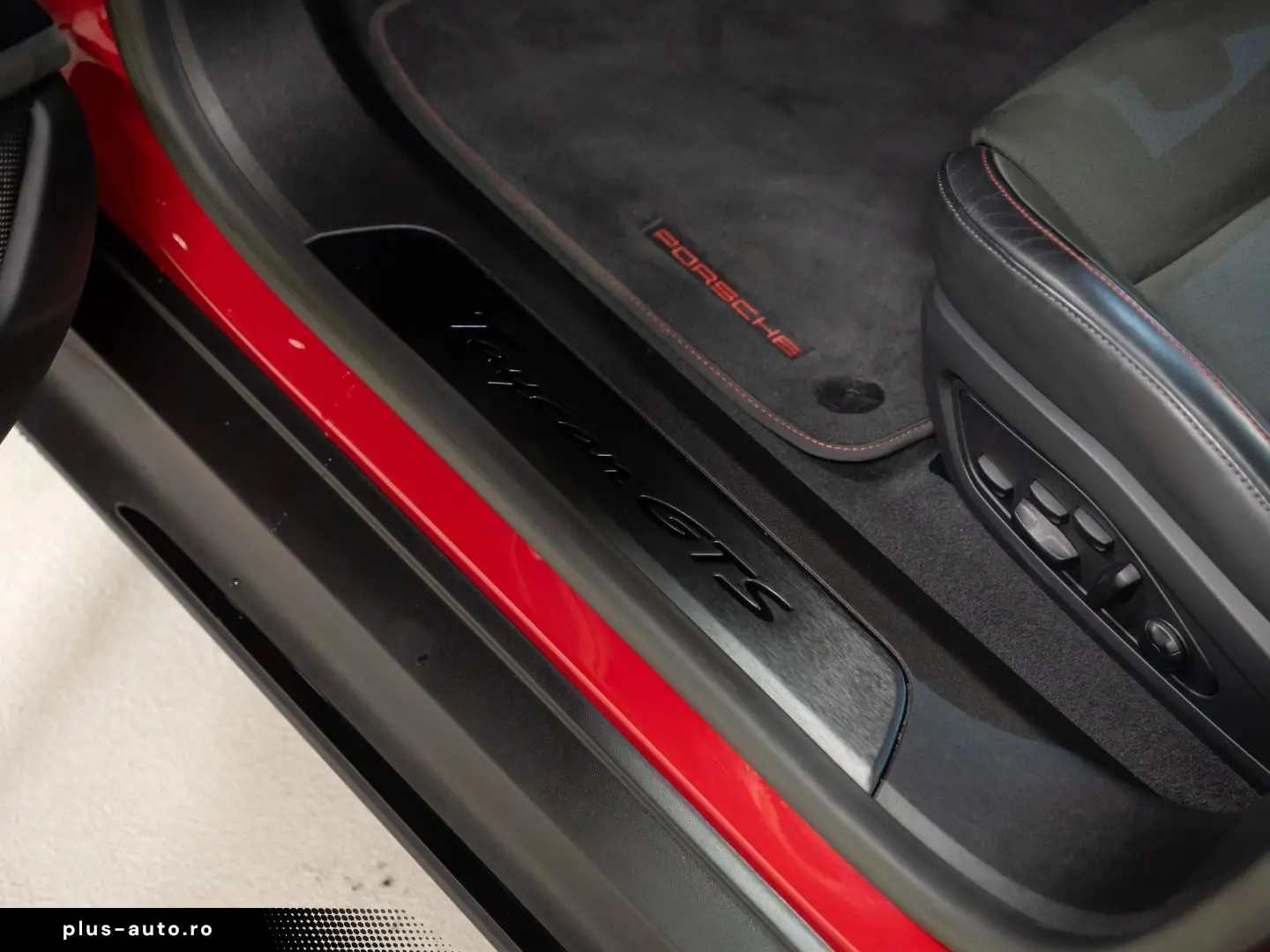 PORSCHE Taycan GTS Sport Turismo InnoDrive Sport Chrono