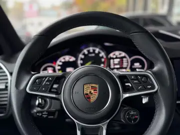 Porsche Cayenne E-Hybrid SPORT-DES SPORT-CR