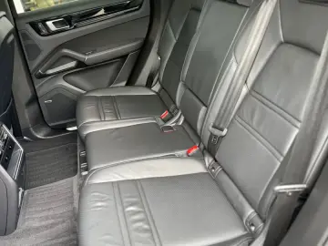 Porsche Cayenne E-Hybrid SPORT-DES SPORT-CR