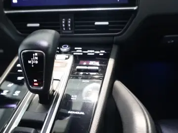 Porsche Cayenne E-Hybrid PASM KAMERA