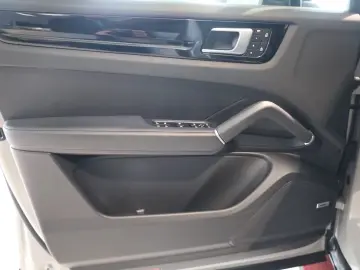 Porsche Cayenne E-Hybrid PASM KAMERA