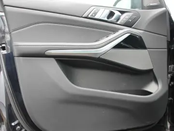 BMW X5 xDrive40d M-Sport Standhzg. AHK