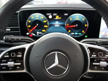 MERCEDES-BENZ GLE 300 d 4M AMG