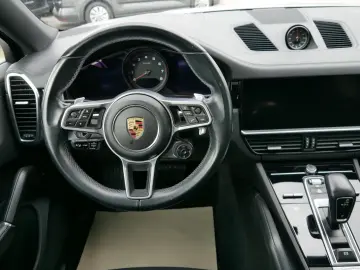 Porsche Cayenne Coupé  LED SZH KAMERA AHK