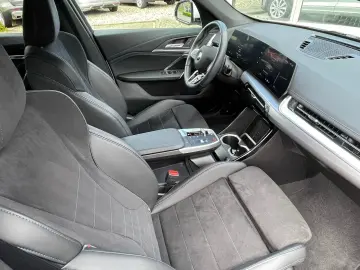 BMW X1 18i sDrive M-Sport AHK Alcantara WR CarPlay