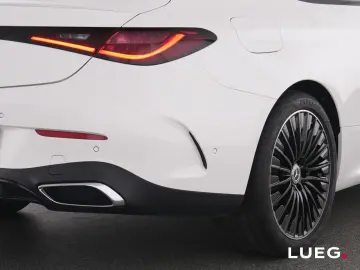 MERCEDES-BENZ CLE 220 d Coupé AMG MBUX DLight Pano Night 360