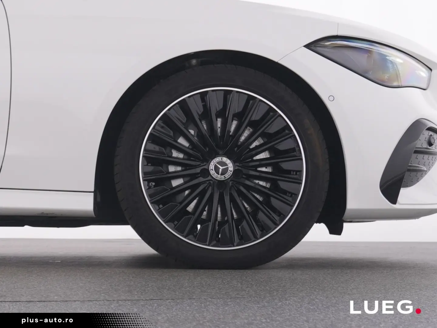 MERCEDES-BENZ CLE 220 d Coupé AMG MBUX DLight Pano Night 360