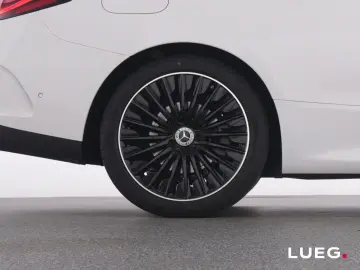 MERCEDES-BENZ CLE 220 d Coupé AMG MBUX DLight Pano Night 360