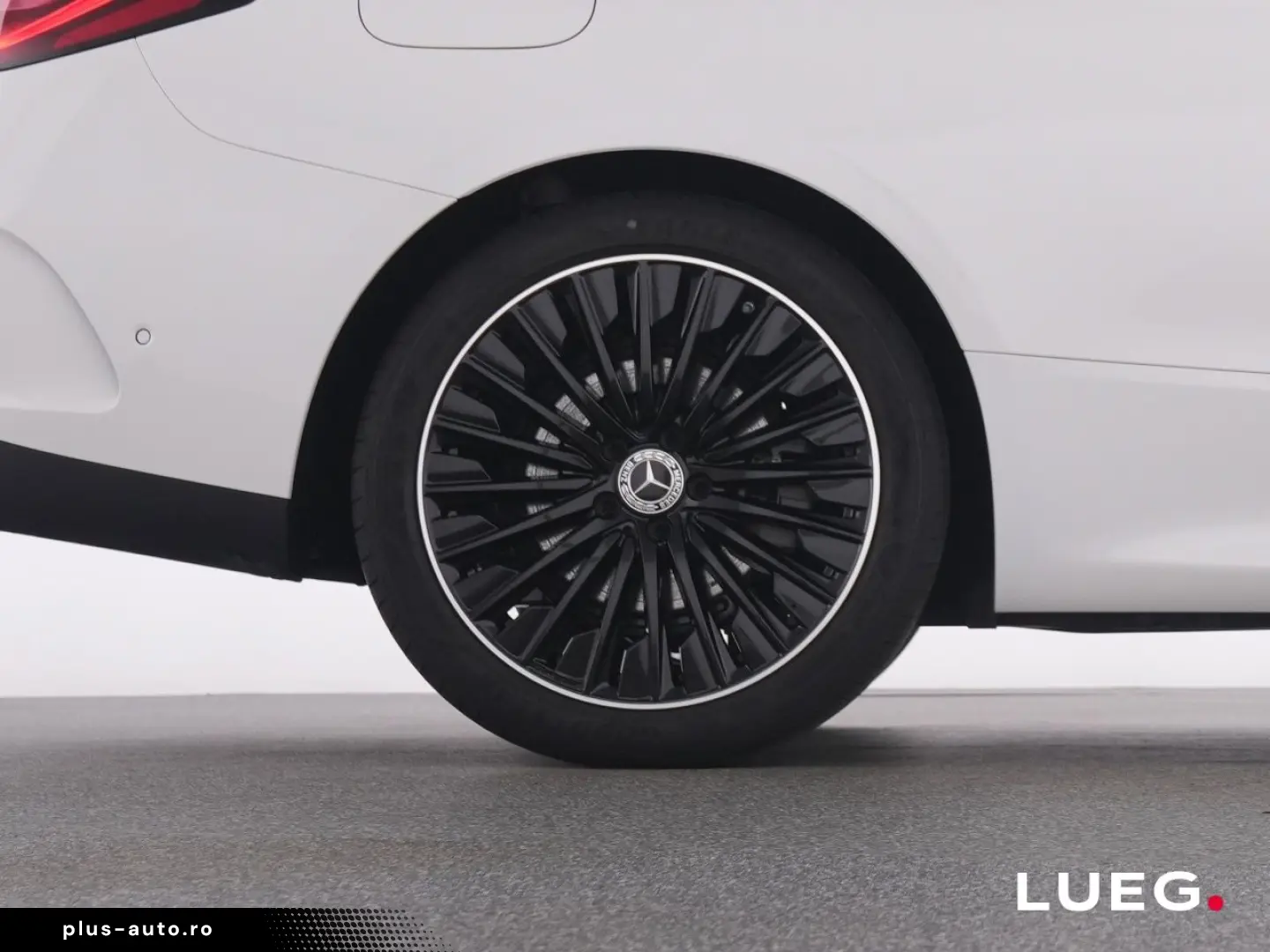 MERCEDES-BENZ CLE 220 d Coupé AMG MBUX DLight Pano Night 360