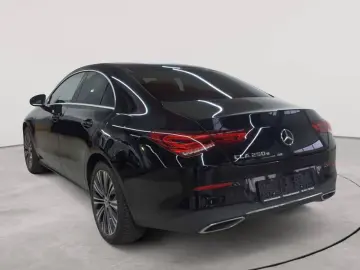 MERCEDES-BENZ CLA 250 e 8G-Progressive Beam MBUX
