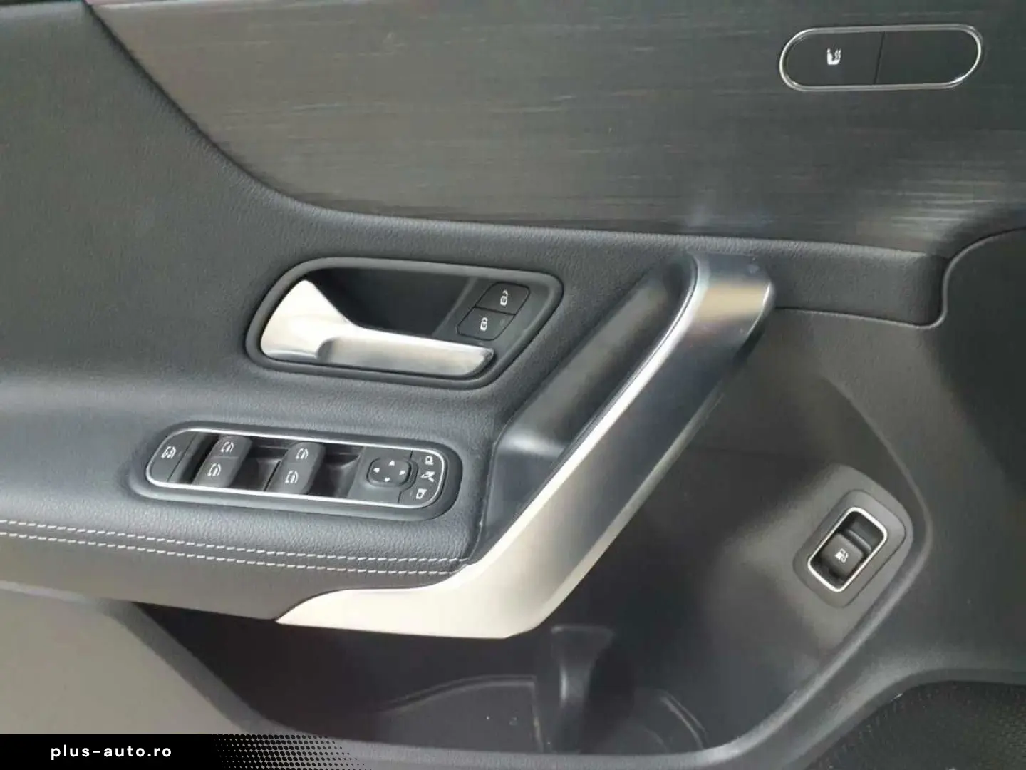 MERCEDES-BENZ CLA 250 e 8G-Progressive Beam MBUX