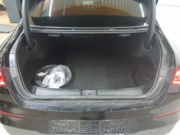 MERCEDES-BENZ CLA 250 e 8G-Progressive Beam MBUX