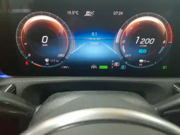 MERCEDES-BENZ CLA 250 e 8G-Progressive Beam MBUX