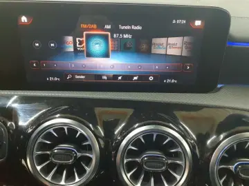 MERCEDES-BENZ CLA 250 e 8G-Progressive Beam MBUX