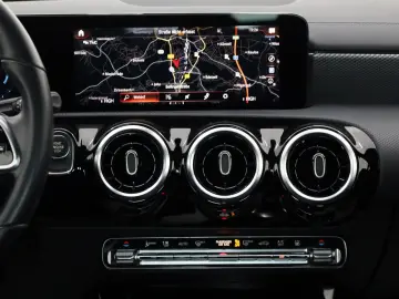 MERCEDES-BENZ CLA 250e Coupe Progressive Navi Kamera