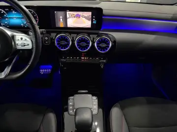 MERCEDES-BENZ CLA 180 AMG-LINE AMBIENTE KAMERA NIGHT