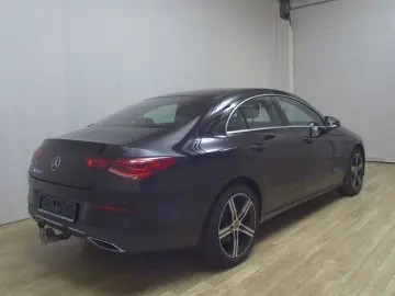 MERCEDES-BENZ CLA 200 d Progressive MBUX LED Distronic