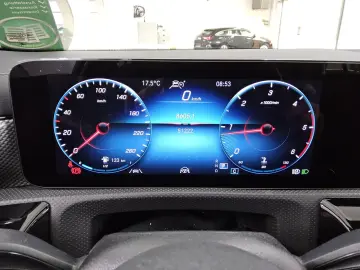 MERCEDES-BENZ CLA 200 d Progressive MBUX LED Distronic