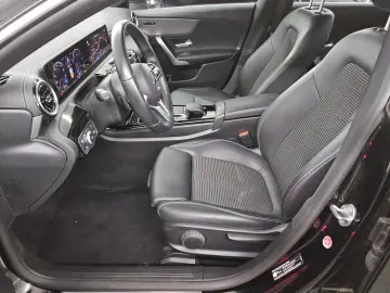 MERCEDES-BENZ CLA 200 d Progressive MBUX LED Distronic