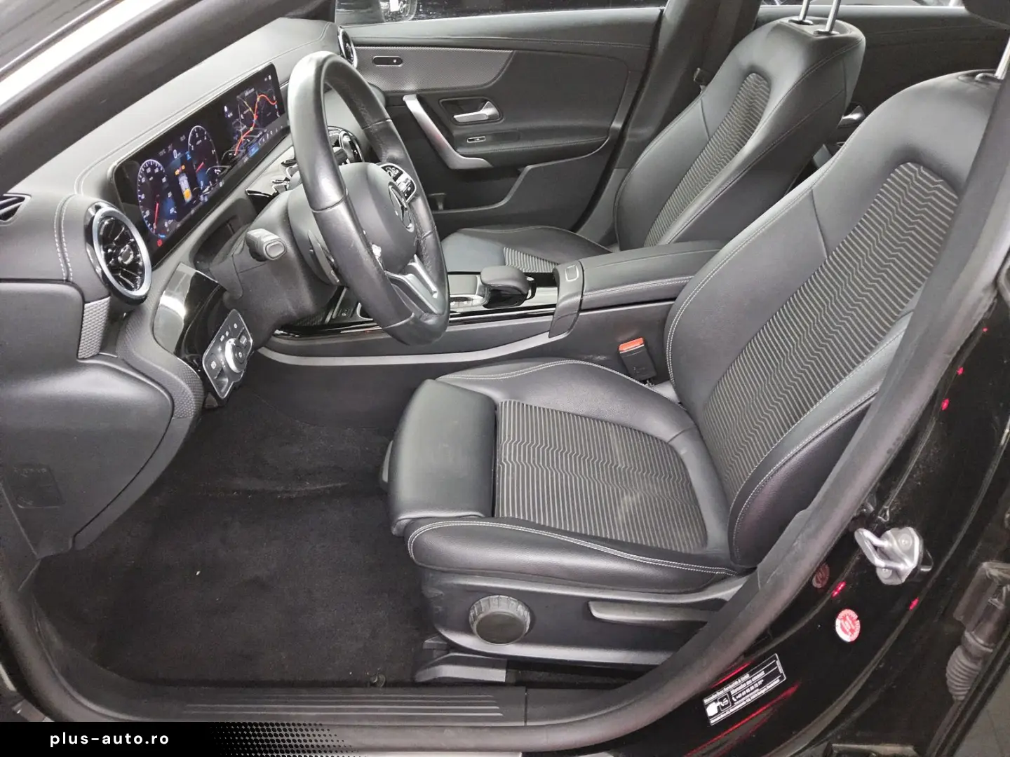 MERCEDES-BENZ CLA 200 d Progressive MBUX LED Distronic