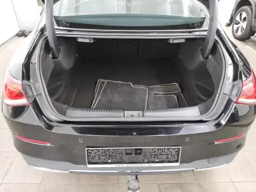 MERCEDES-BENZ CLA 200 d Progressive MBUX LED Distronic