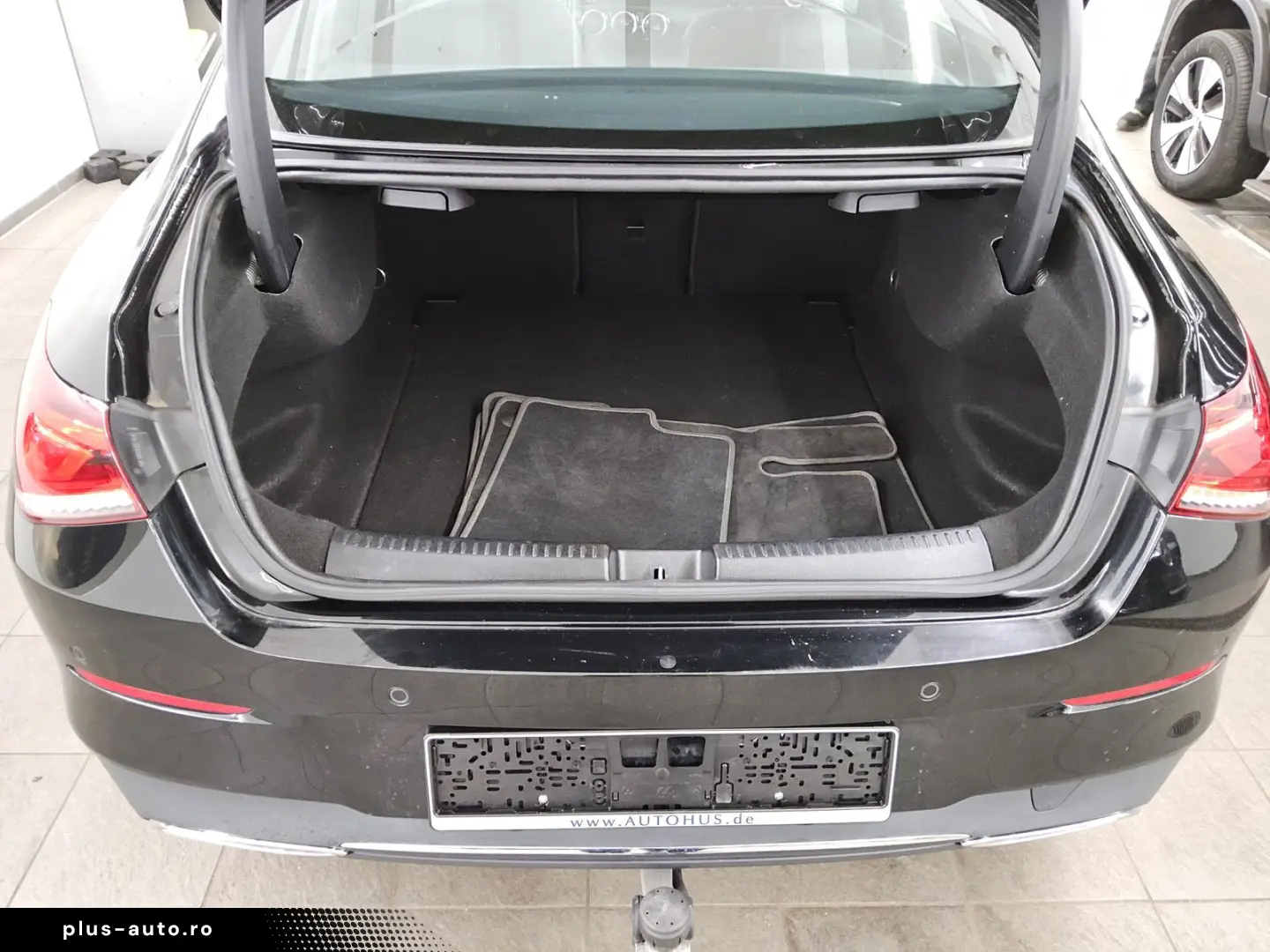 MERCEDES-BENZ CLA 200 d Progressive MBUX LED Distronic