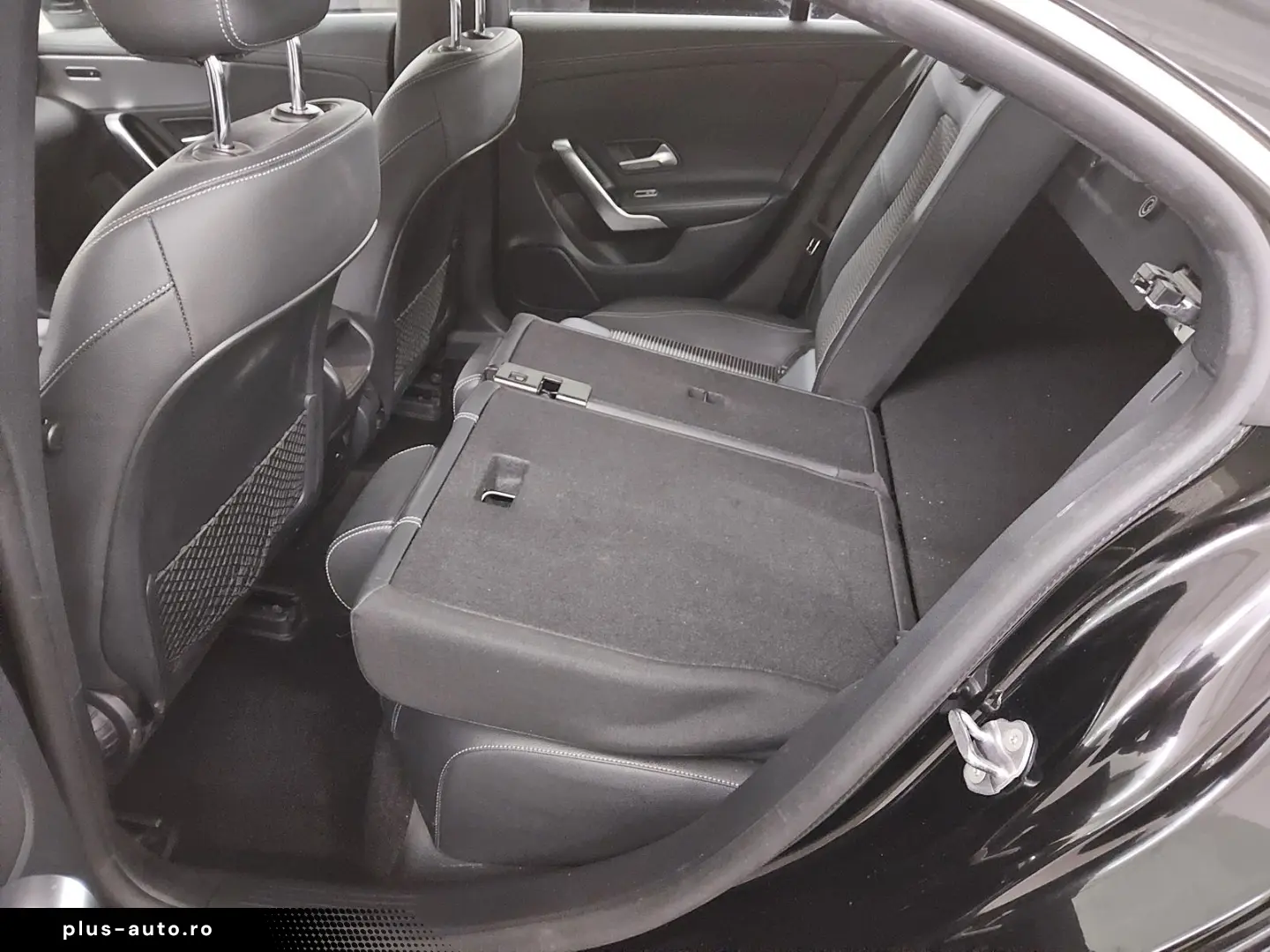 MERCEDES-BENZ CLA 200 d Progressive MBUX LED Distronic