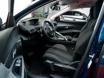 Peugeot 5008 Gen-Ii-2016