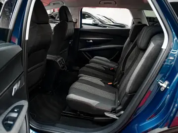 Peugeot 5008 Gen-Ii-2016