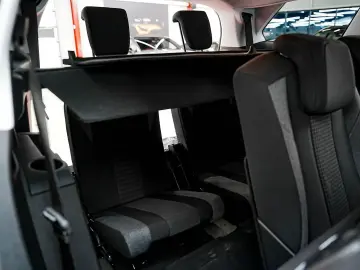 Peugeot 5008 Gen-Ii-2016