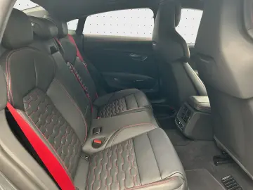 AUDI RS e-tron GT performance quattro Navi Matrix Alu