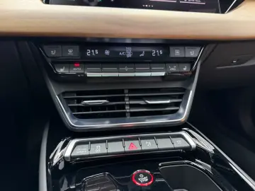 AUDI e-tron GT quattro Audi Exclusive PANO ACC SPORTS