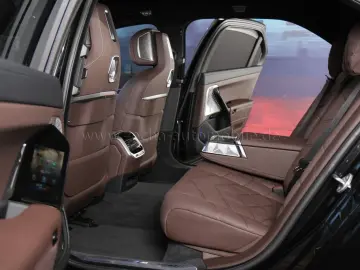 BMW 750 e xDr.M-Sportp.Panod.SKY.Sitzbel.B&W Massage