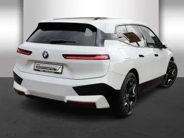 BMW iX xDrive40 Edition Sport Suite Pano Luft Laser