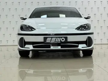 HYUNDAI IONIQ 6 77 4kWh 325ps 4WD Uniq 360 K BOSE NAV Qi