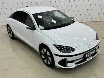HYUNDAI IONIQ 6 77 4kWh 325ps 4WD Uniq 360 K BOSE NAV Qi