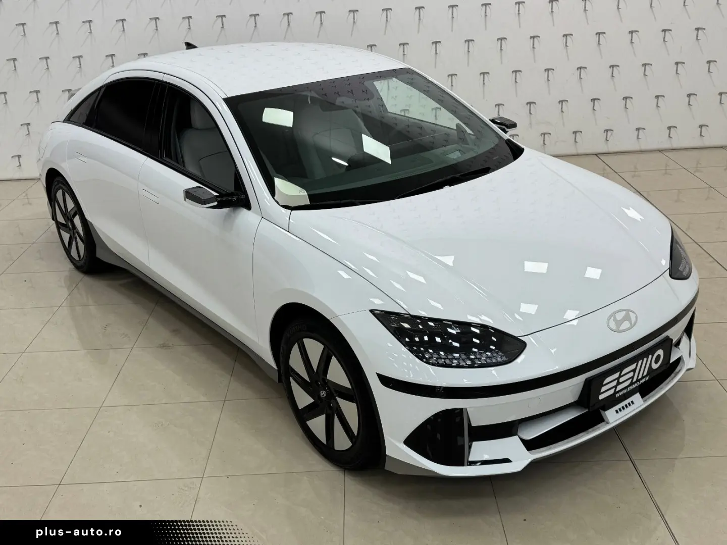 HYUNDAI IONIQ 6 77 4kWh 325ps 4WD Uniq 360 K BOSE NAV Qi