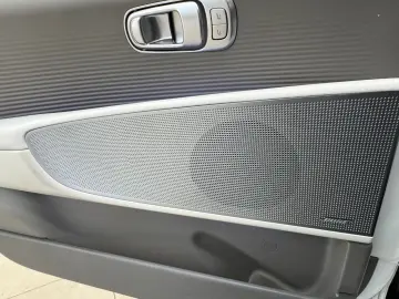 HYUNDAI IONIQ 6 77 4kWh 325ps 4WD Uniq 360 K BOSE NAV Qi