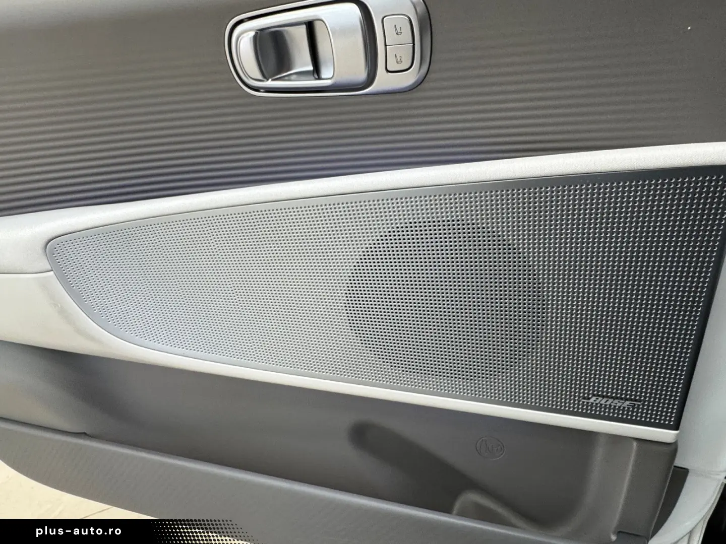 HYUNDAI IONIQ 6 77 4kWh 325ps 4WD Uniq 360 K BOSE NAV Qi